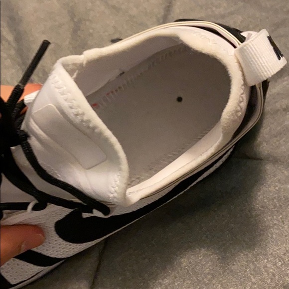 White nikes - Picture 4 of 5